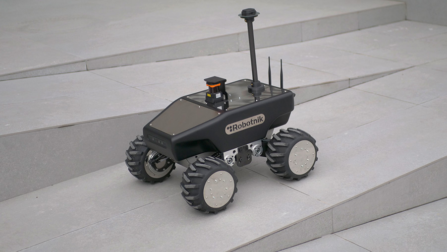 3 Trends in Mobile Industrial Robotics